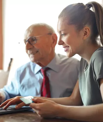 customer-service-recruitment.webp